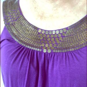 Sleeveless blouse, decorative